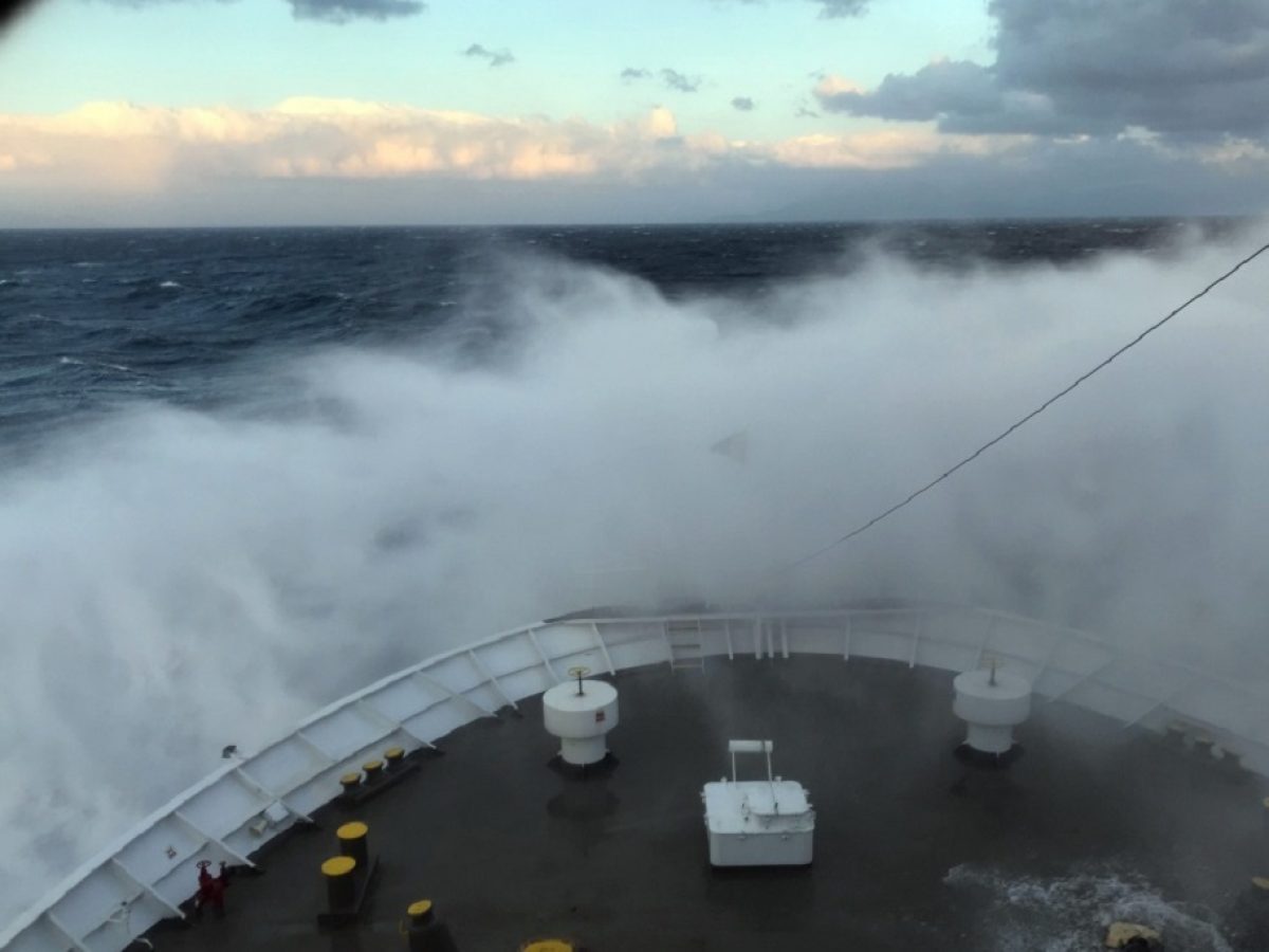 Χωρίς ακτοπλοϊκά δρομολόγια η Ζάκυνθος λόγω ισχυρών ανέμων