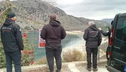 choris-ichnos-zois-Άkarpes-i-1