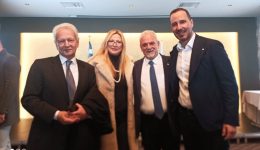 chr.-kontogianni-me-ton-proedro