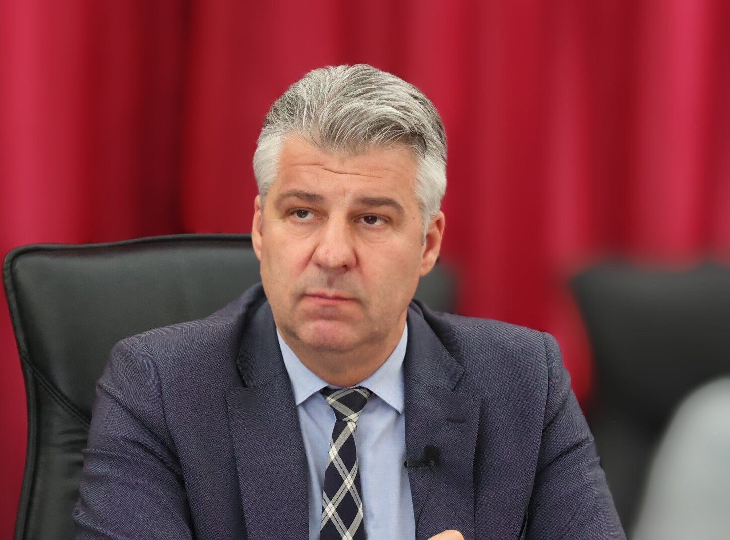 chrimatodotisi-455.500-evro-gia-tin