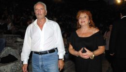 chrisoula-diavati-chamogela-gia-tin