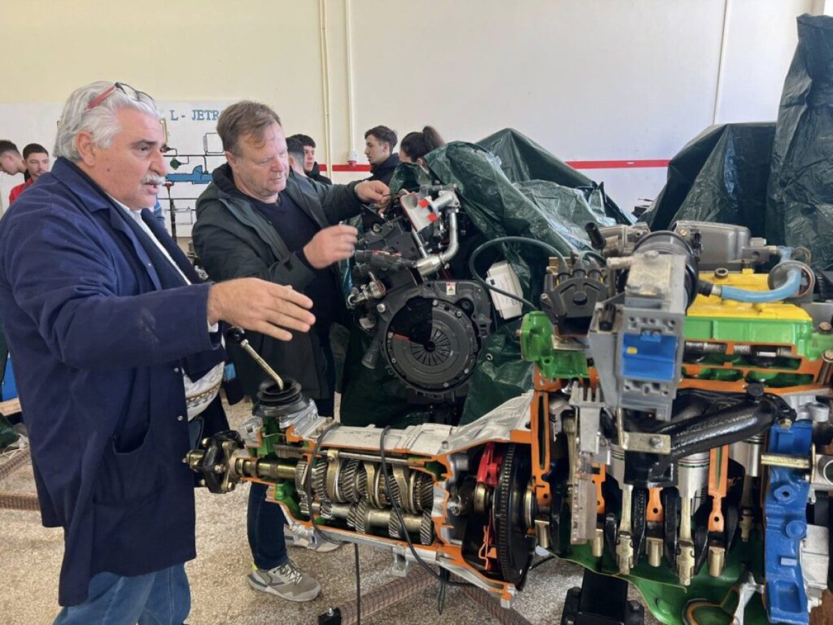 Χρήστος Ευστρατίου: Ενισχύουμε την τεχνική εκπαίδευση στο ΕΠΑΛ Ρόδου