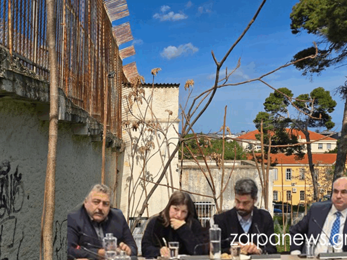 «Δεν έχω καταλάβει αν είμαι ο γαμπρός ή ο κουμπάρος» – Λογοδοσίματα και… προικοσύμφωνο για τις παλιές δικαστικές φυλακές στα Χανιά | Video + Photos