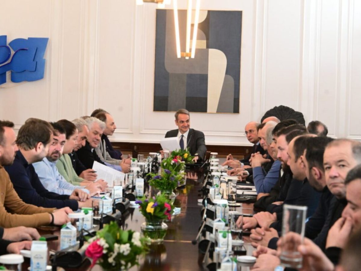 Δεν έφυγαν με άδεια χέρια από το Μαξίμου