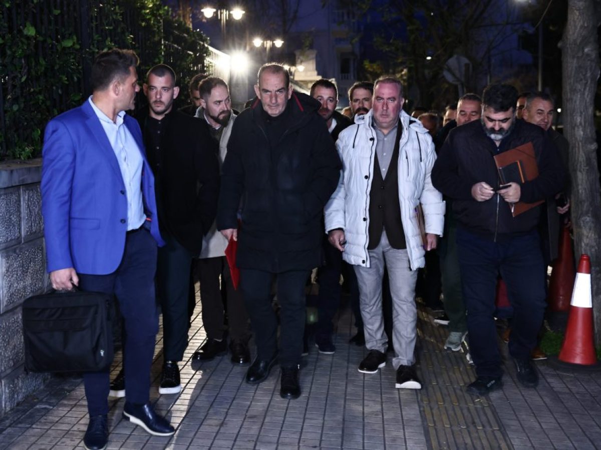 Δεν είμαστε ικανοποιημένοι, λένε οι Λαρισαίοι αγρότες μετά τη συνάντηση στο Μαξίμου με τον πρωθυπουργό