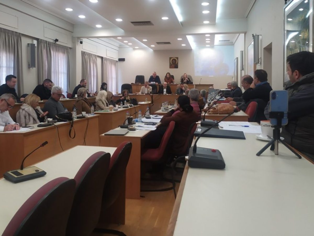 Δεσμεύσεις για το φυλάκιο, εμπόδια για το τελωνείο