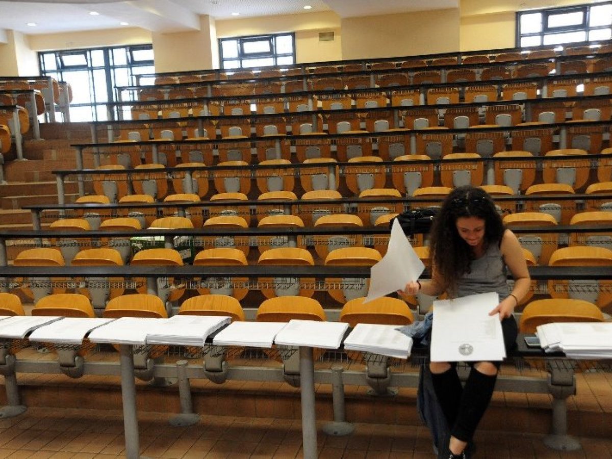 Διαγραφές “αιώνιων” φοιτητών: 11.345 οι διαγραφές στο ΔΠΘ