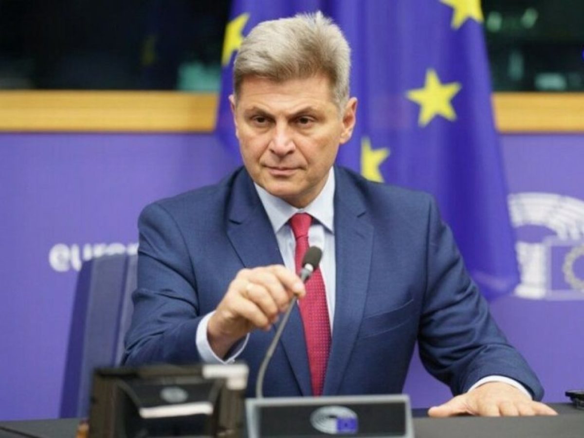 Διαγράφηκε ο Φαραντούρης από τον ΣΥΡΙΖΑ – «Να παραδώσει την έδρα του»