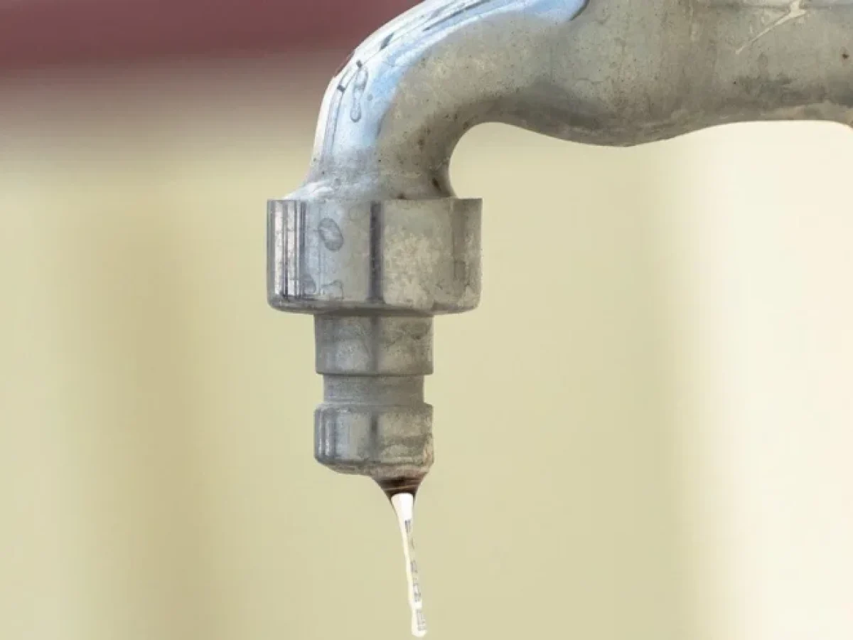 Διακοπή νερού στην Πολίχνη: Προβλήματα στην οδό Τζων Κέννεντυ και γύρω δρόμους