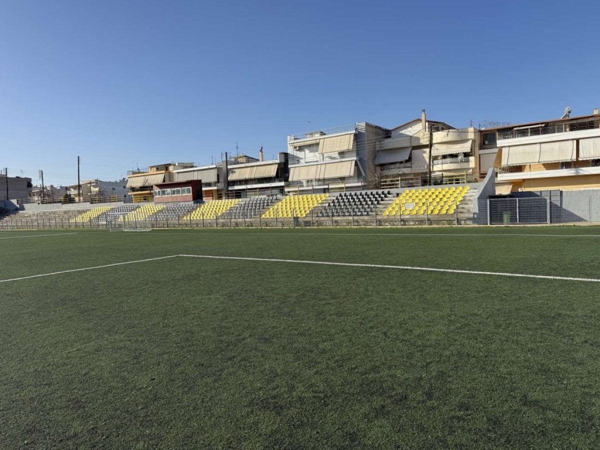 Δήμος Κορινθίων: Σε 8 γήπεδα τοποθετήθηκαν 2000 νέα καθίσματα