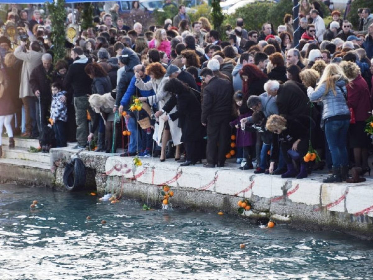 Δήμος Λευκάδας:Δεν θα πραγματοποιηθεί η Τελετή Κατάδυσης του Τιμίου Σταυρού αύριο Τρίτη 6/1/2026 λόγω των ισχυρών καιρικών φαινομένων