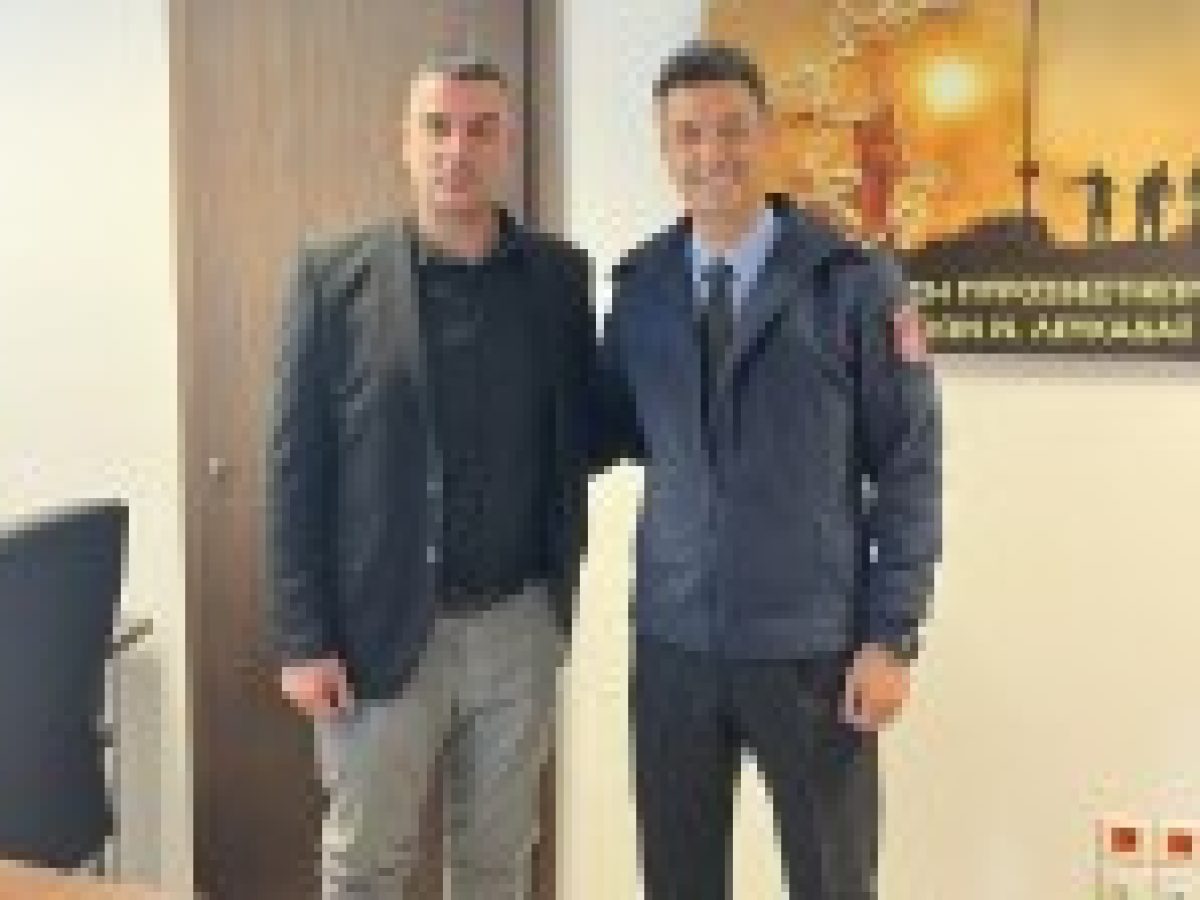 Δημόσιο «ευχαριστώ» από τον Αντιδήμαρχο Πολιτικής Προστασίας Ν. Λάζαρη στον απερχόμενο Διοικητή της Πυροσβεστικής