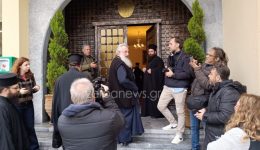 dio-kritiki-archieris-stin-Αntiprosopia-1