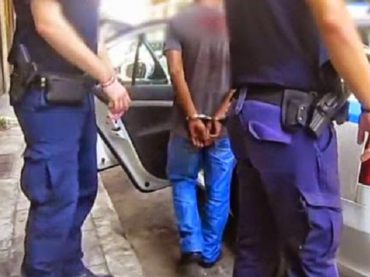 Δυτική Ελλάδα: Στα χέρια της ΕΛ.ΑΣ η σπείρα που είχε ξαφρίσει έξι σπίτια – Ανάμεσά τους και μια ανήλικη