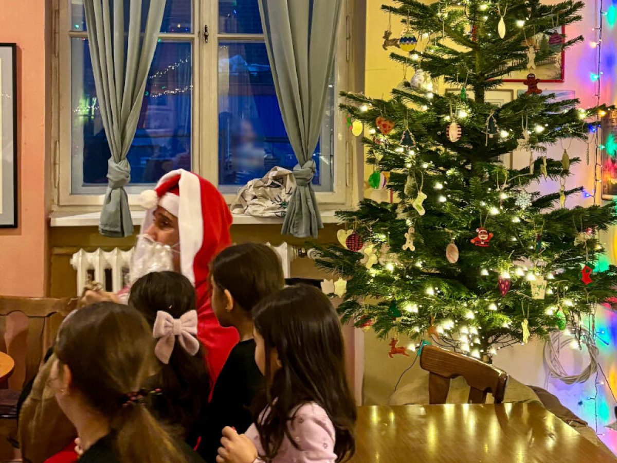 Χαμόγελα παιδιών & ευχές για τη νέα χρονιά πλημμύρισαν την Ελληνική Κοινότητα Βερολίνου!