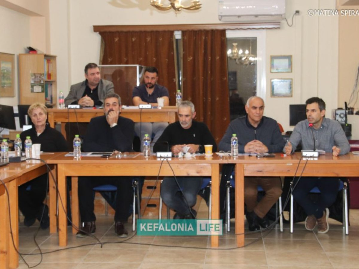 Λιμάνι Ληξουρίου: Στον “αερά” λόγω της ανευθυνότητας & της προχειρότητας των ενεργειών της Δημοτικής Αρχής Ληξουρίου στα έργα του ΔΕΔΔΗΕ – Πως καταλήξαμε στην “κωλοτούμπα” της (βίντεο – εικόνες)