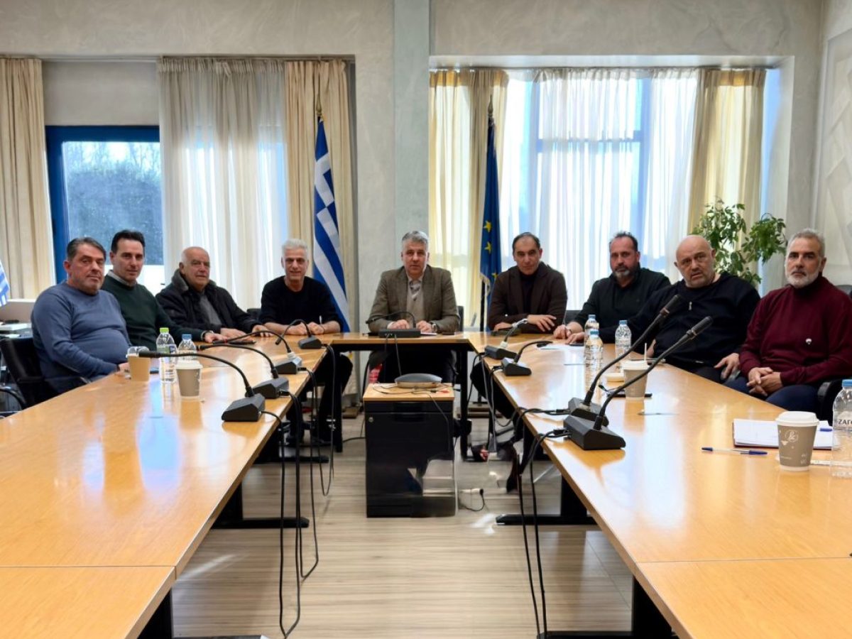 Συνάντηση Περιφερειάρχη ΑΜΘ με τους προέδρους ΕΠΣ: Σε τροχιά προετοιμασίας το Αναπτυξιακό Τουρνουά Ποδοσφαίρου Κ12 & Κ14