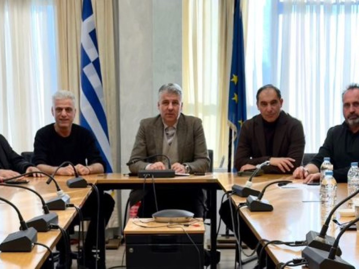 Συνάντηση Περιφερειάρχη Ανατολικής Μακεδονίας και Θράκης με τους προέδρους ΕΠΣ: Ξεκίνησε η προετοιμασία για το Αναπτυξιακό Τουρνουά Ποδοσφαίρου Κ12 & Κ14
