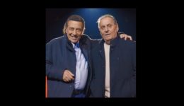 divΑntipas-zafiris-melas-mazi