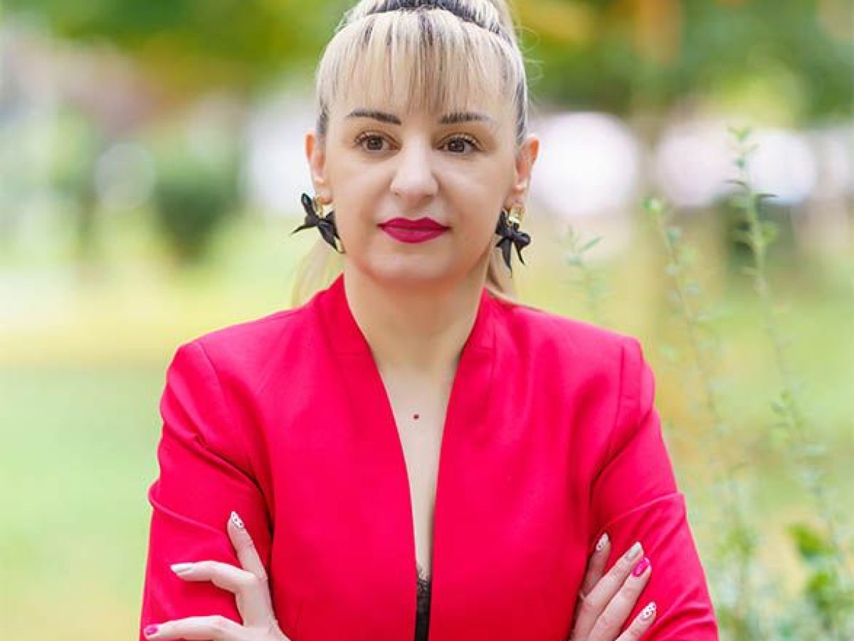 Δρ Αγλαΐα (Λία) Ρογγανάκη: Το λεπτό που αλλάζει τον χρόνο