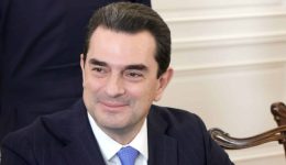 efches-kosta-skreka-gia-to