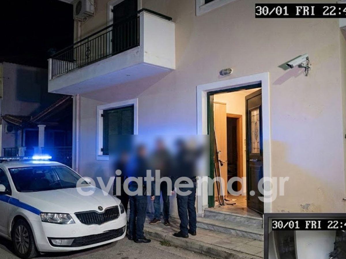 «Εφιάλτης» σε ζωντανή μετάδοση στην Χαλκίδα: Τους έβλεπε από το κινητό να της «ανοίγουν» το σπίτι