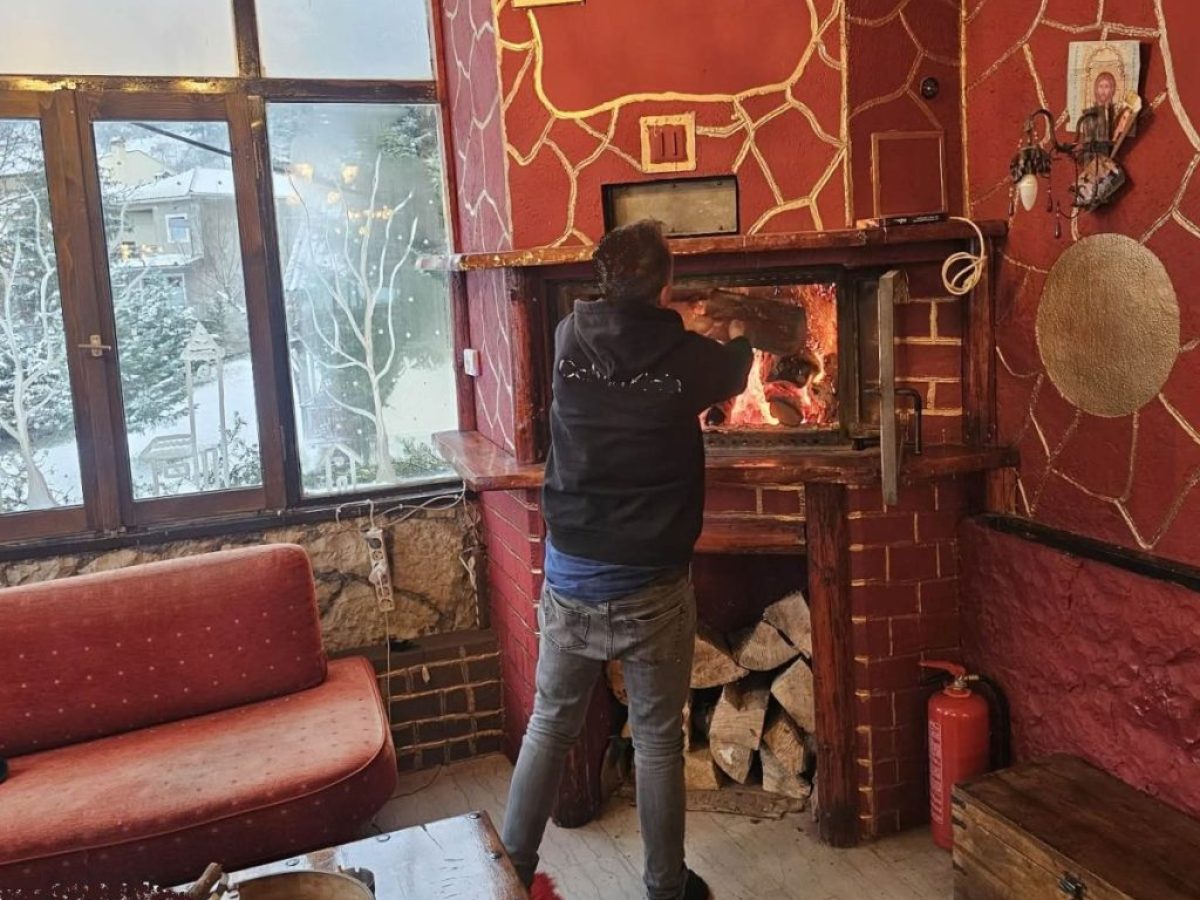 Εκεί που ο χειμώνας σερβίρεται με τζάκι, θαλπωρή και γεύση