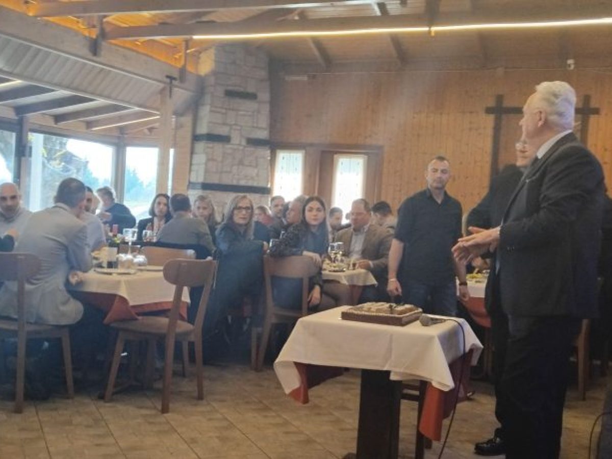 Έκοψε την πρωτοχρονιάτικη πίτα του ο Δικηγορικός Σύλλογος Tρικάλων