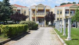 ektakti-epichorigisi-984.000-evro-ke