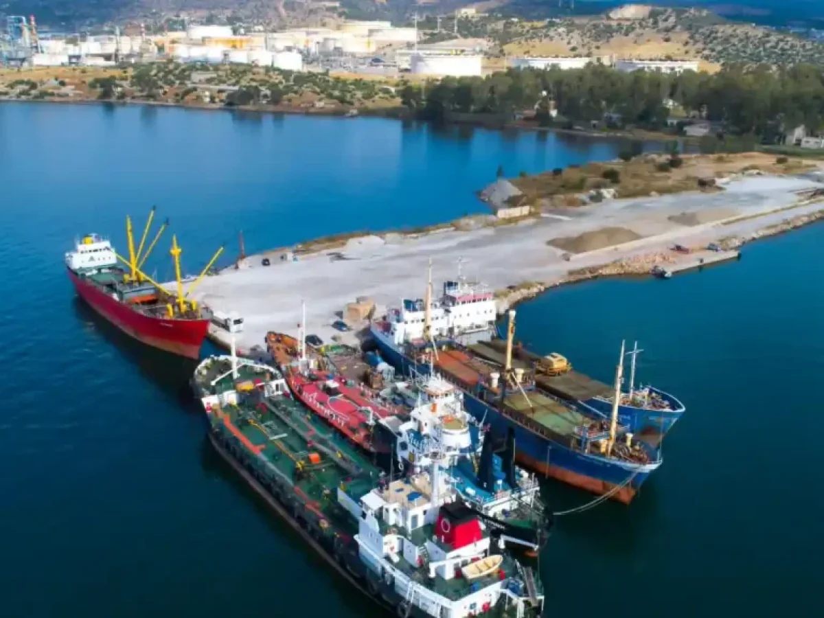 Ελευσίνα: Γιατί «σφάζονται» για τον Υπερκόμβο στα Ναυπηγεία – Οι αιχμές για την επιστολή του δήμου