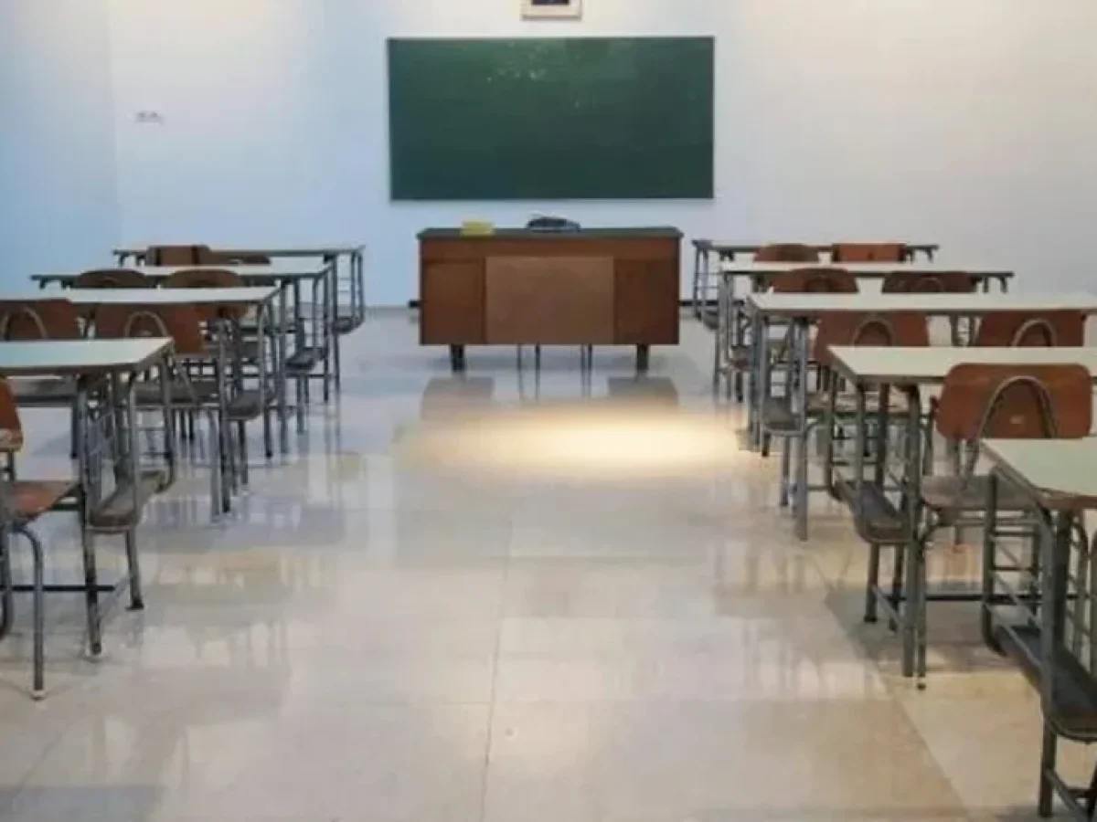 Ελεύθερος με περιοριστικούς όρους ο πατέρας του 14χρονου μαθητή με το όπλο στο σχολείο