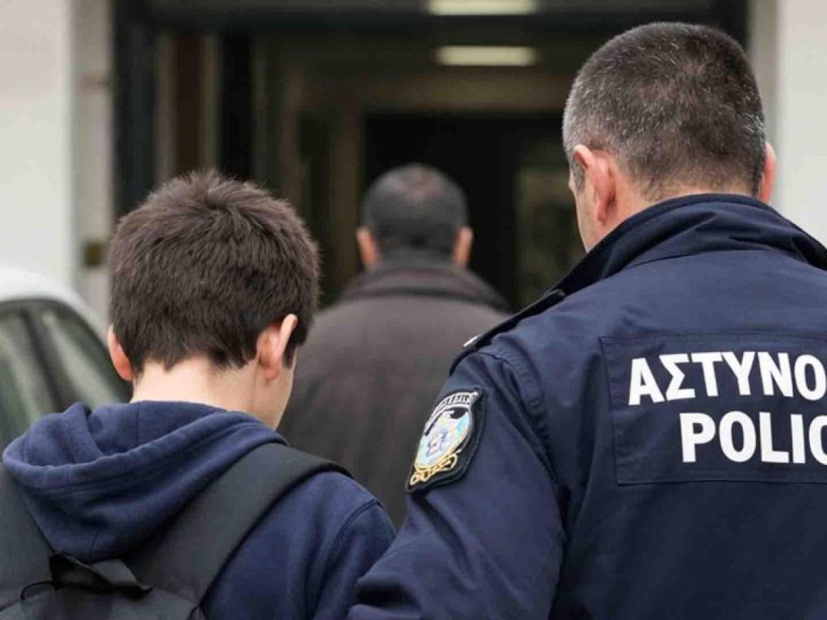 &Epsilon;&lambda;&lambda;&eta;&nu;&iota;&kappa;ή &Alpha;&sigma;&tau;&upsilon;&nu;&omicron;&mu;ί&alpha;: &Sigma;ύ&lambda;&lambda;&eta;&psi;&eta; &alpha;&nu;&eta;&lambda;ί&kappa;&omicron;&upsilon; &gamma;&iota;&alpha; &kappa;&alpha;&tau;&omicron;&chi;ή ό&pi;&lambda;&omicron;&upsilon; &sigma;&tau;&eta; &Zeta;ά&kappa;&upsilon;&nu;&theta;&omicron;