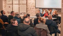 enas-dimiourgikos-dialogos-technis-ke-1