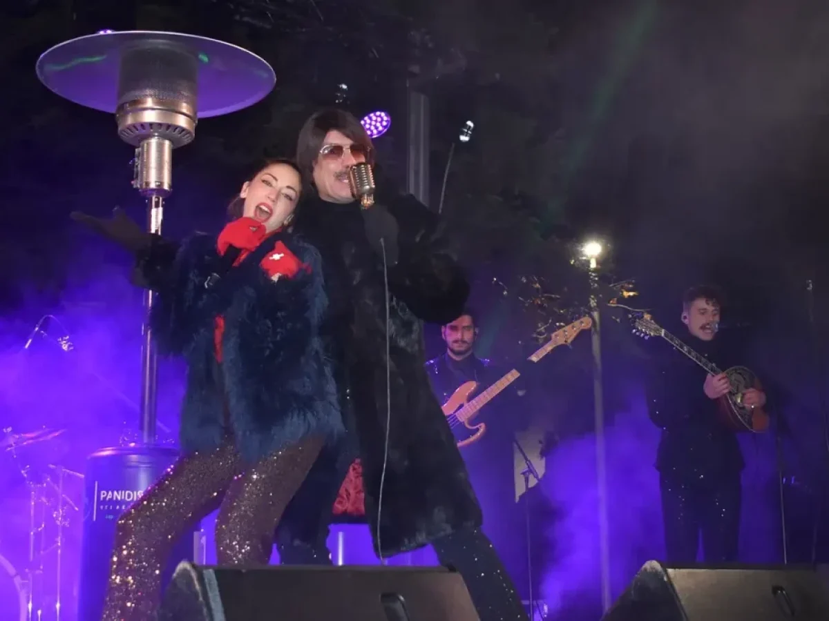 Εντυπωσιακή υποδοχή του νέου έτους στην Καστοριά με τον Τόνι Σφήνο