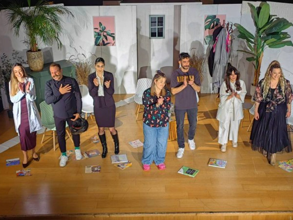 Εντυπωσίασε η Θεατρική Ομάδα “ΒΕΛΛΕΡΕΦΩΝ” Αρχαίας Κορίνθου με την  παράσταση «Τoc Toc»  (video-φώτο)