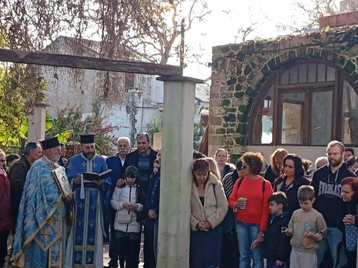 &Epsilon;&omicron;&rho;&tau;&alpha;&sigma;&mu;ό&sigmaf; &tau;&omega;&nu; &Theta;&epsilon;&omicron;&phi;&alpha;&nu;&epsilon;ί&omega;&nu; &sigma;&tau;&omicron;&nu; &Alpha;&pi;&omicron;&kappa;ό&rho;&omega;&nu;&alpha;, &tau;&omicron; &mu;ή&nu;&upsilon;&mu;&alpha; &Kappa;&omicron;&upsilon;&kappa;&iota;&alpha;&nu;ά&kappa;&eta;