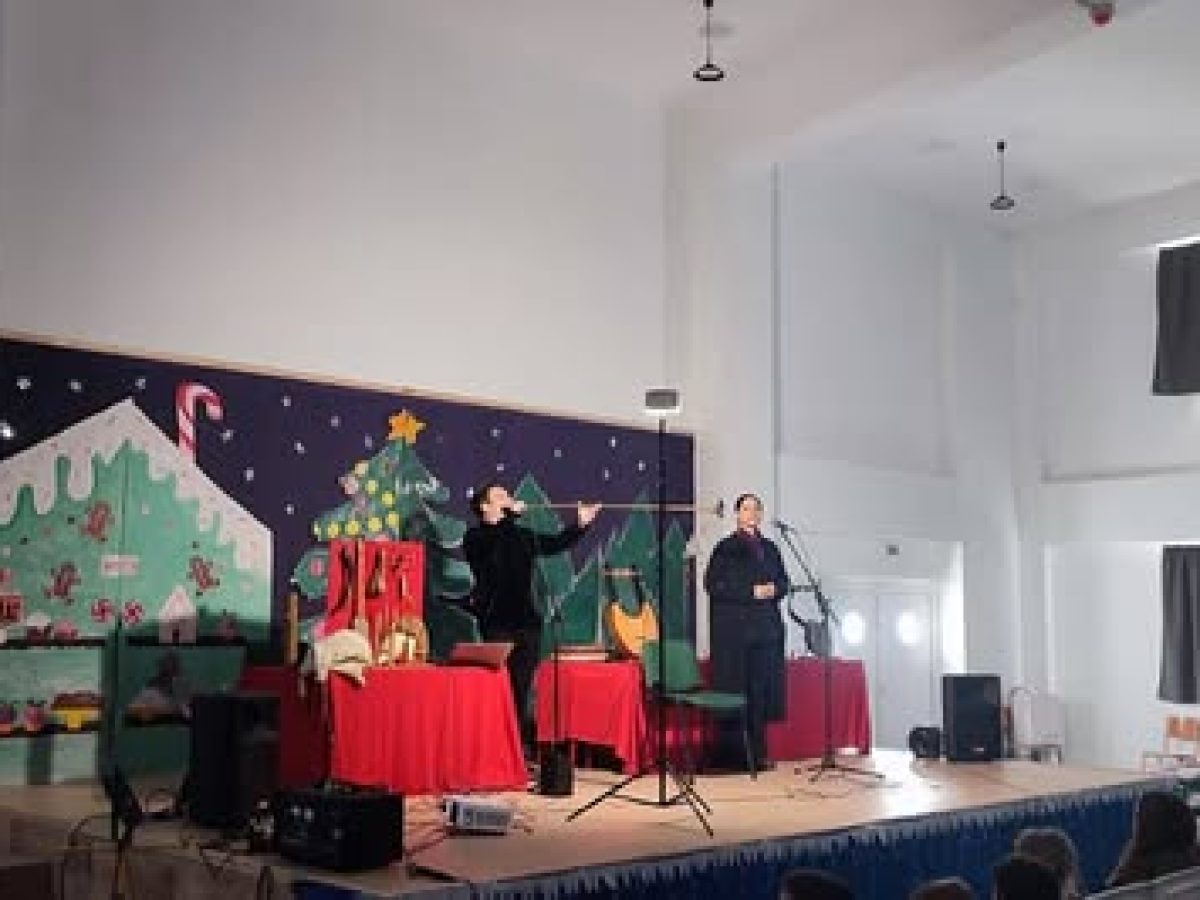 Επίσκεψη μουσικού συνόλου “Λύραυλος” στο Δημοτικό Σχολείο Ισθμίας (ΦΩΤΟ)