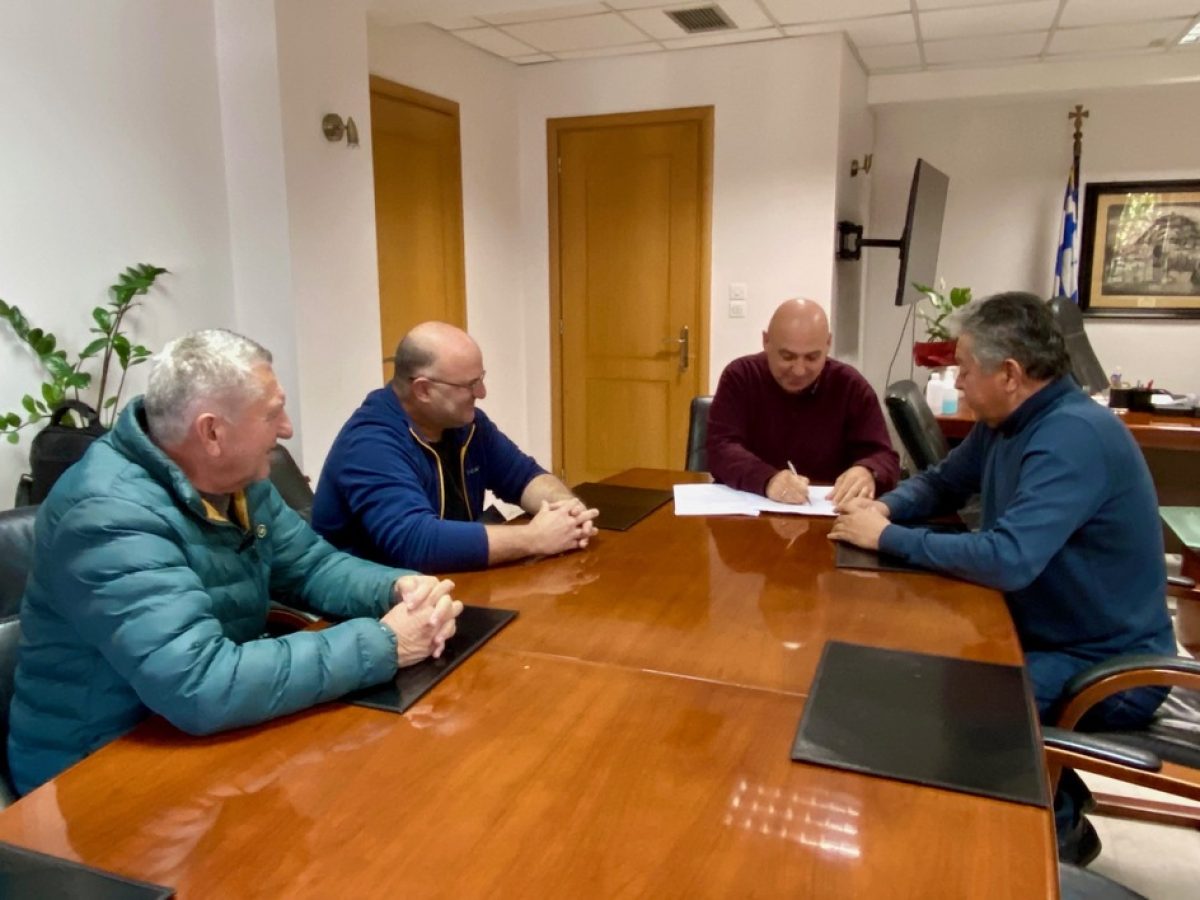 Έργα οδοποιίας και αναπλάσεων στις Κοινότητες της Ναυπάκτου