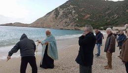erixan-to-stavro-sta-pagomena