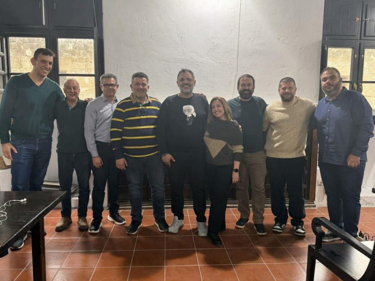 Εθιμοτυπική επίσκεψη του Σωματείου Επιχειρηματιών και Επαγγελματιών της Μεσαιωνικής Πόλης σε Σωτήρη Βαγιανό και Γιώργο Βαρέλη