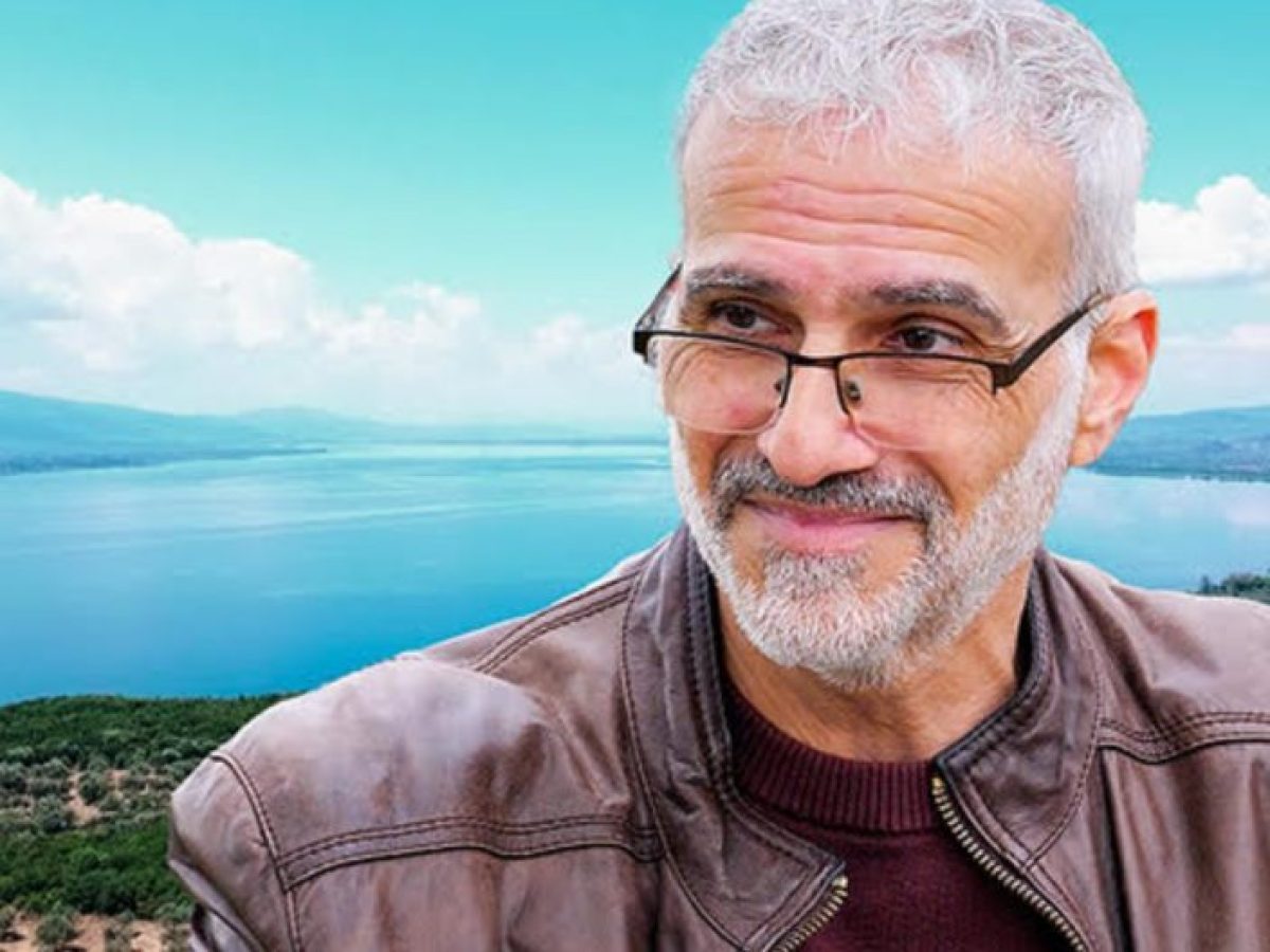 Αιτωλοακαρνανία: Ο ψηφιακός νομάς που γεννήθηκε στον Καναδά και γύρισε στο χωριό της μητέρας του (βίντεο)