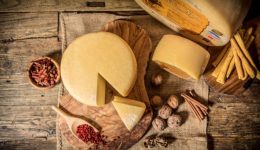 eΑs-naxou-i-graviera-p.o.p