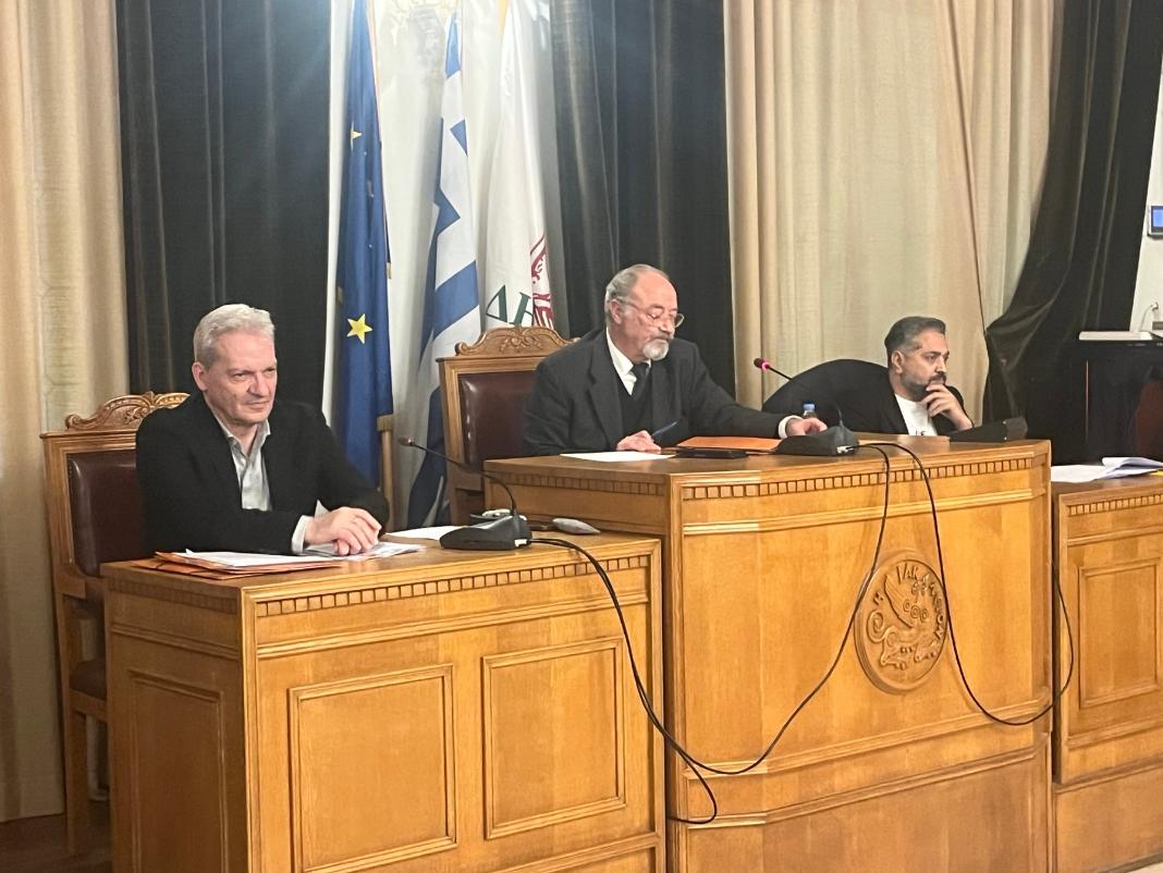 ferni-xana-tin-apofasi-gia