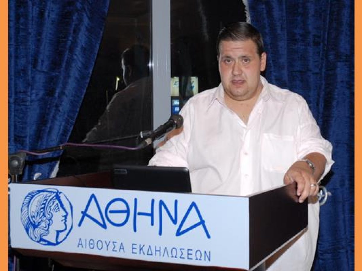 ΦΩΤΗΣ ΤΣΙΛΙΜΙΔΟΣ ΜΕ ΧΡΥΣΑ ΓΡΑΜΜΑΤΑ ΤΟ ΔΙΚΟ ΜΑΣ ΠΑΙΔΙ ΚΑΙ ΤΩΡΑ ΑΓΓΕΛΟΣ ΠΡΟΣΤΑΤΗΣ ΜΑΣ