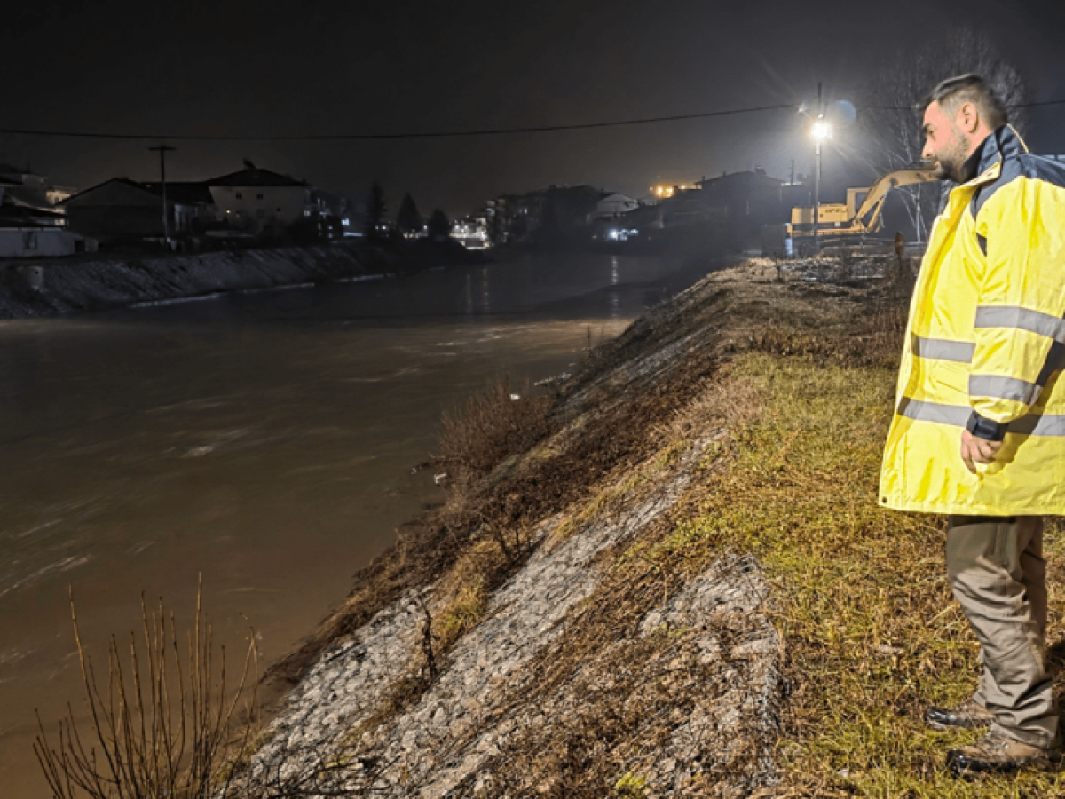 Φούσκωσε ο κεντρικός χείμαρρος αλλά χωρίς πλημμυρικό κίνδυνο