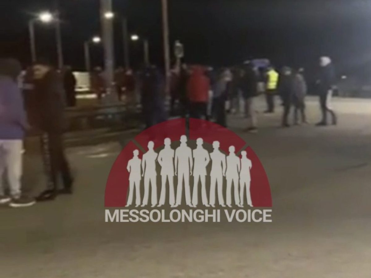 Οι αγρότες εκλεισαν τον κόμβο στο Χαλίκι Αιτωλικού