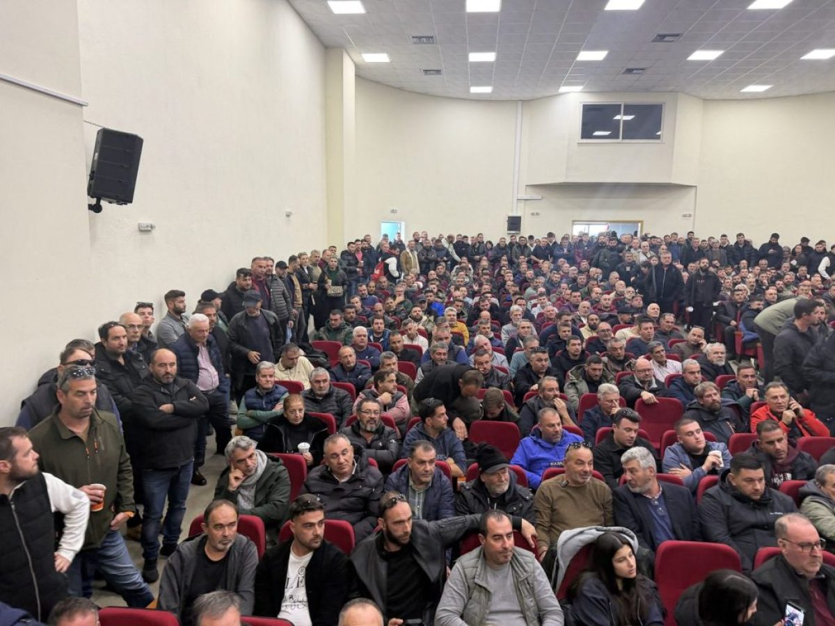 Η αντιπροσωπεία της Πανελλήνιας Επιτροπής Μπλόκων που θα συναντηθεί με τον Κ.Μητσοτάκη – Αναλυτικά τα ονόματα