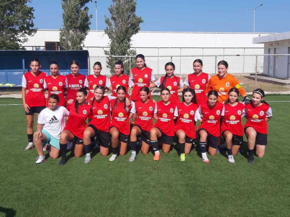 Η αποστολή της L.F.C. Ιαλυσός για το παιχνίδι κόντρα στην Ολυμπιάδα Υμηττού