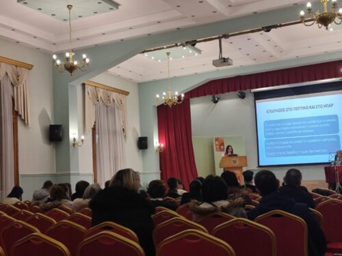 &Eta; &alpha;&sigma;&theta;έ&nu;&epsilon;&iota;&alpha; &tau;&omicron;&upsilon; &Alpha;&lambda;&kappa;&omicron;&omicron;&lambda;&iota;&sigma;&mu;&omicron;ύ &sigma;&tau;&eta;&nu; &Sigma;&chi;&omicron;&lambda;ή &Gamma;&omicron;&nu;έ&omega;&nu; &kappa;&alpha;&iota; &Nu;έ&omega;&nu; &Zeta;&epsilon;&upsilon;&gamma;&alpha;&rho;&iota;ώ&nu; &tau;&eta;&sigmaf; &Iota;.&Mu;. &Gamma;&rho;&epsilon;&beta;&epsilon;&nu;ώ&nu; (&Beta;ί&nu;&tau;&epsilon;&omicron;)