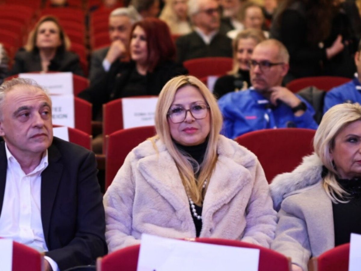 Η Χρ. Κοντογιάννη στο λαμπρό εορτασμό των Θεοφανίων στη Λάρισα